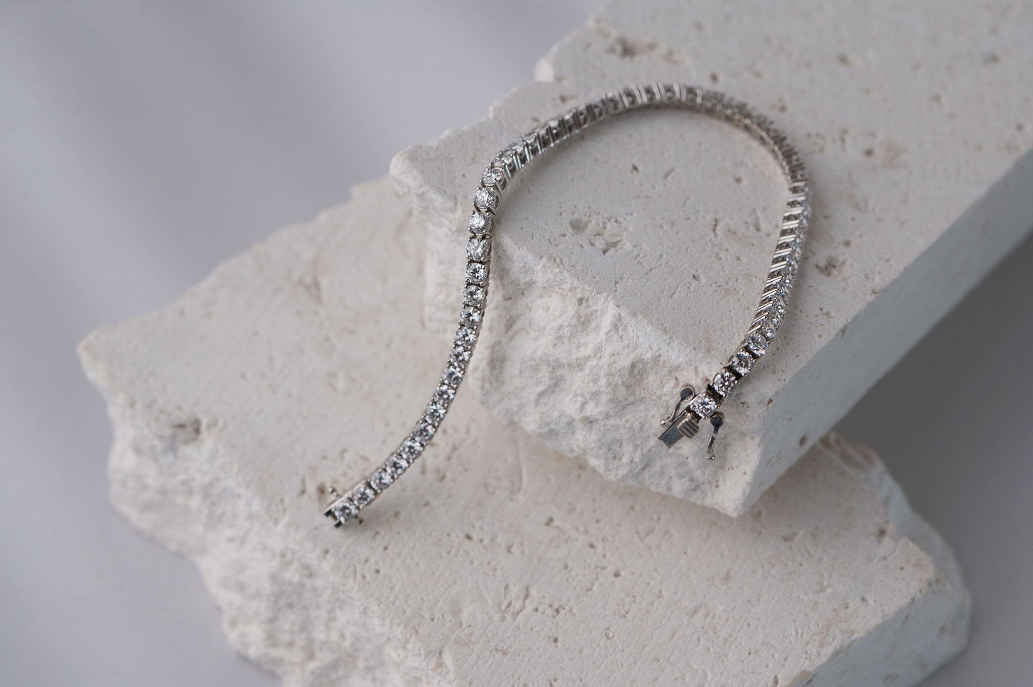 14k gold diamond tennis bracelet