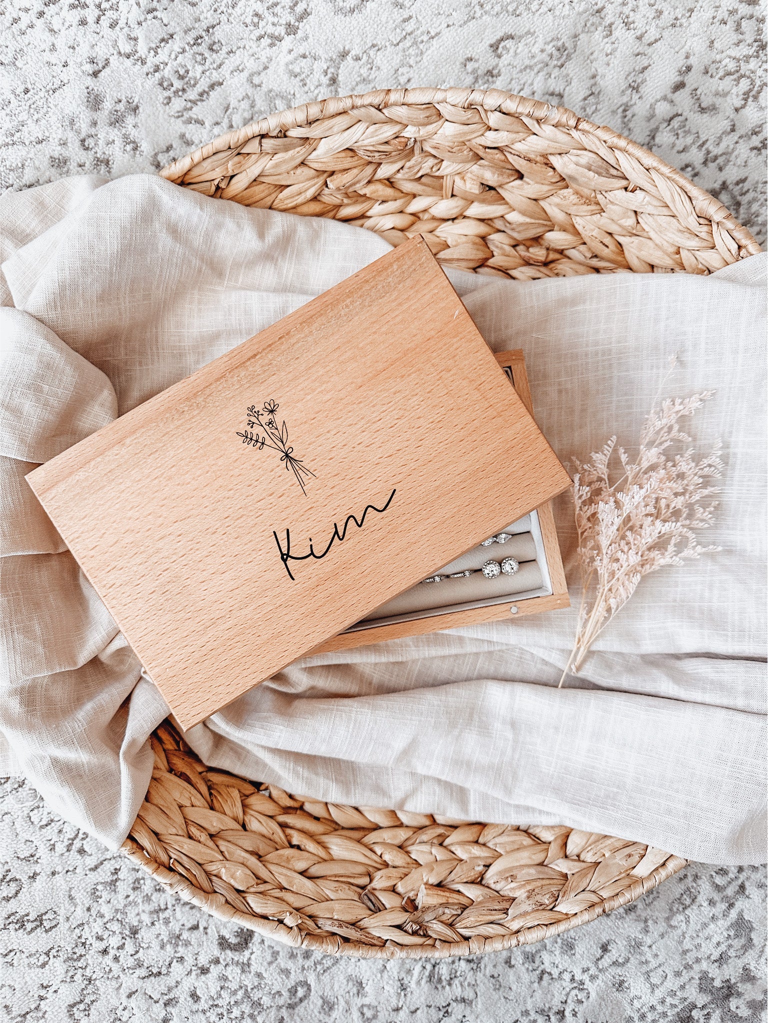 Wooden single or multilayer jewellery box - name with floral bunch above