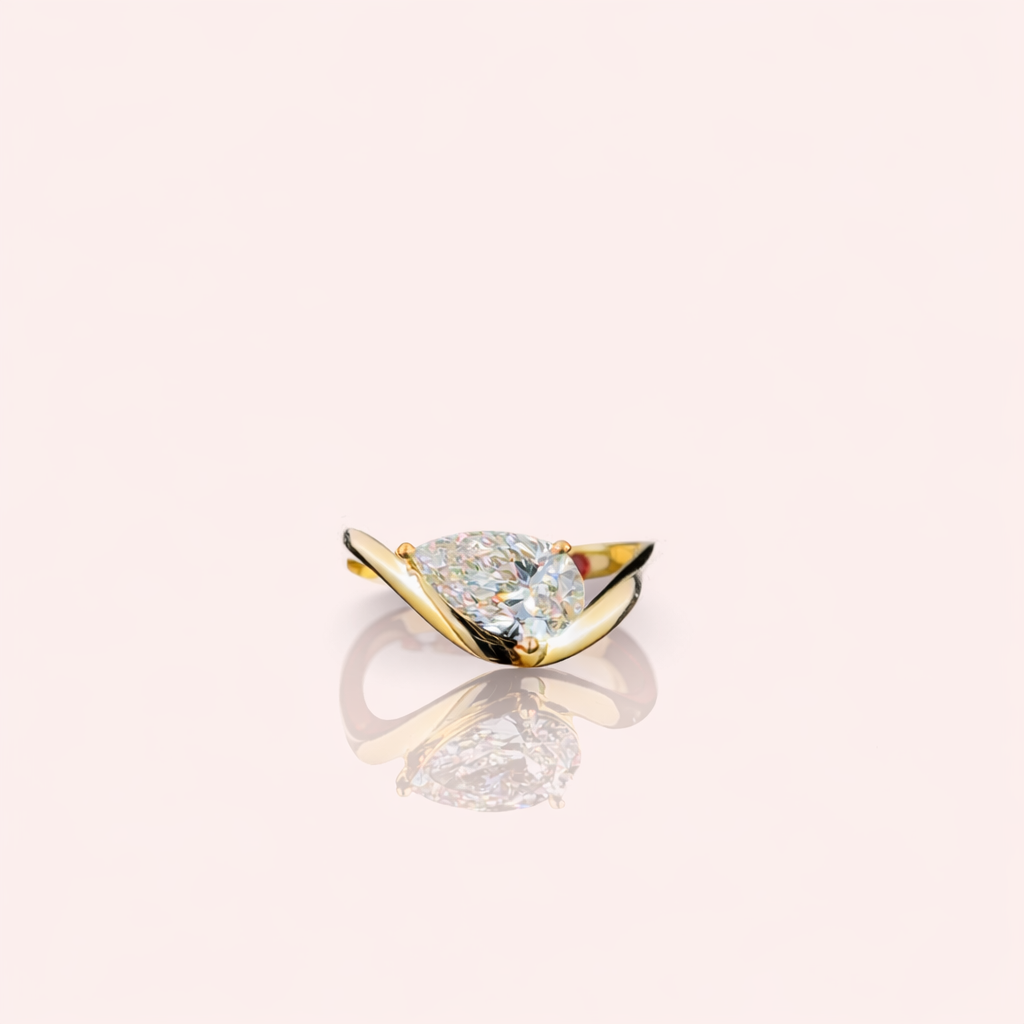 Wave offset diamond ring