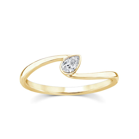 Pear diamond offset ring | 9K Yellow Gold